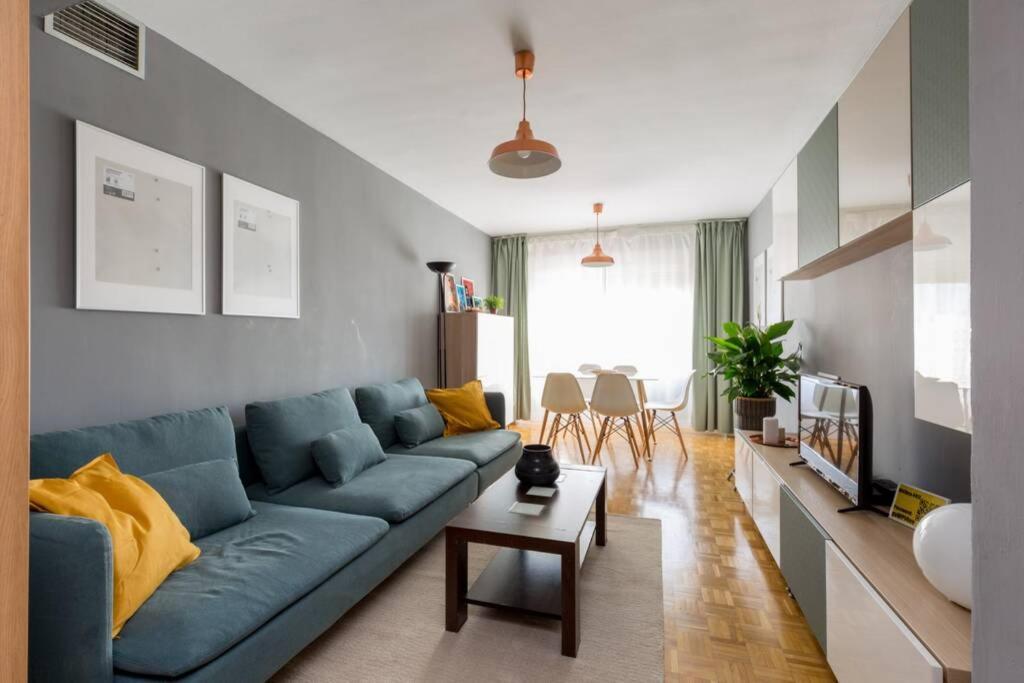 Santander Apartment Zaragoza Bagian luar foto
